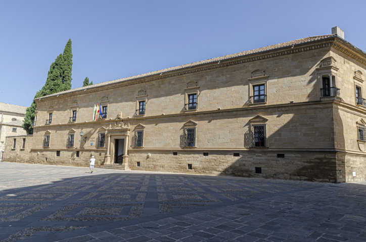Jaén - Úbeda 030 - palacio de Dean Ortega - parador nacional.jpg